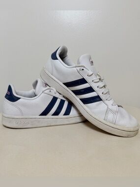 Adidas Grand Court Women’s Sz 7 White Navy Stripe Leather Sneakers Casual Shoes